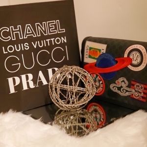 Authentic Gucci Supreme GG Shoulder Bag